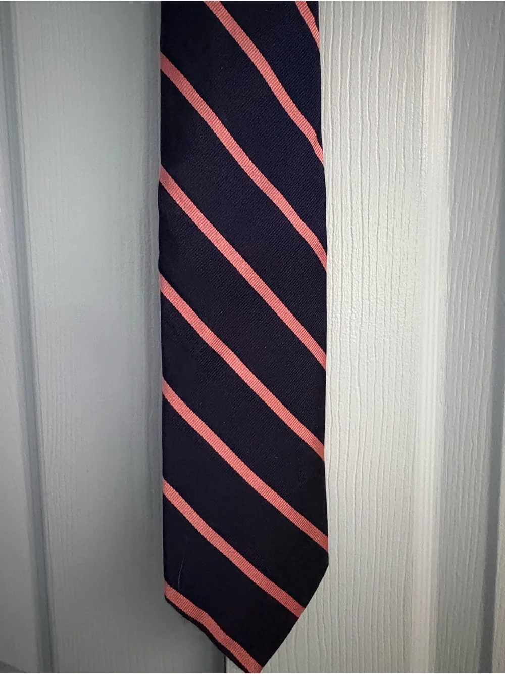 Brooks Brothers Navy Tie with Pink Diagonal Stripes
